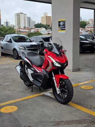 HONDA ADV 